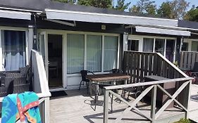 Hällestrand Semesterby, Radhus 28